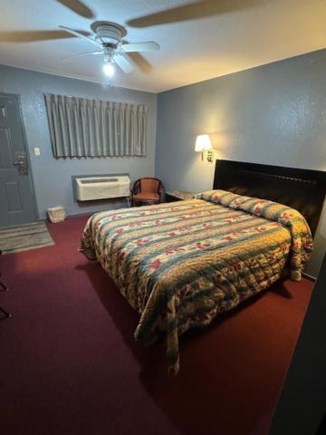 Pratt Budget Inn Extérieur photo