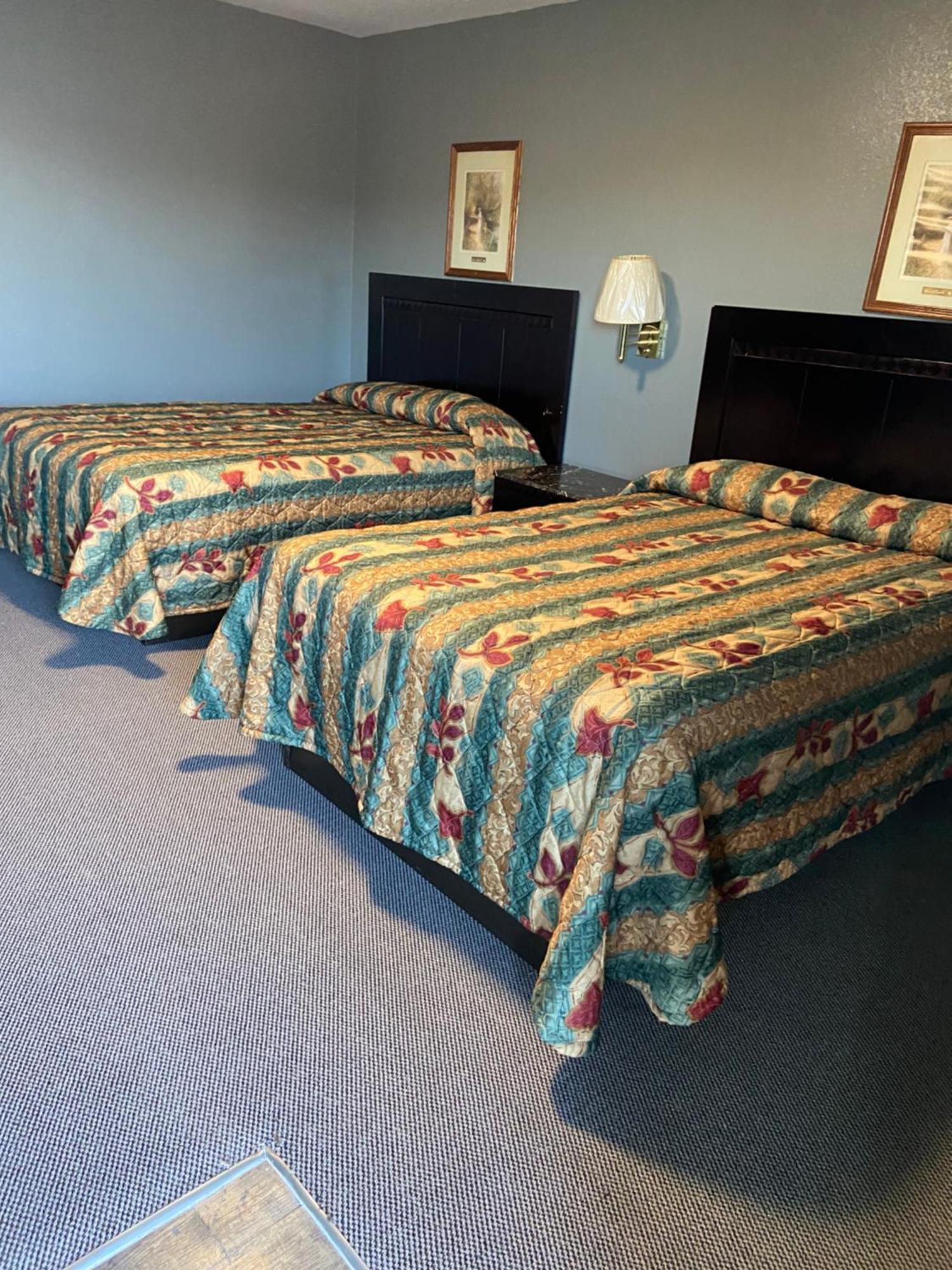 Pratt Budget Inn Extérieur photo